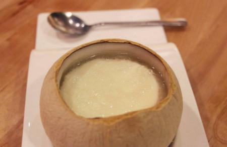 牛初乳，到底能不能给孩子吃？要不要给孩子吃？