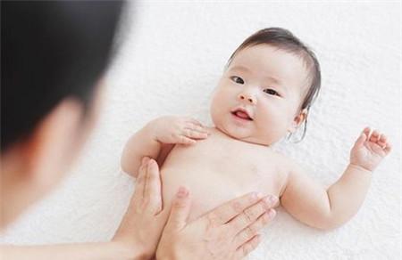 宝宝为什么肚子总是鼓鼓的呢？