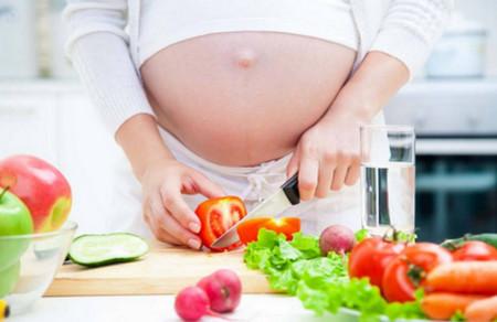 孕妇怀胎，为什么要少吃光敏性蔬菜？