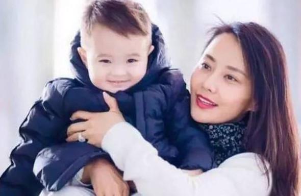 内心不够强大的父母，会养出什么样的孩子？
