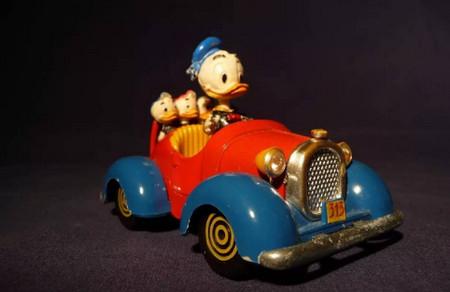 8岁男孩想要3万元，从父母的处理方式，窥见中西方教育差距