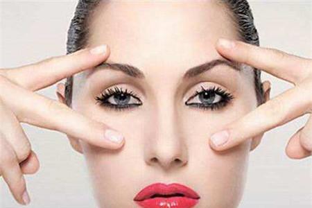 眼霜可以用来擦脸吗 眼霜正确使用方法，避免长脂肪粒哦