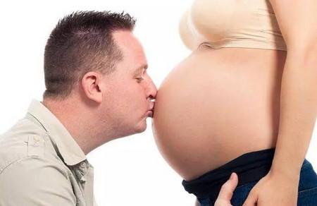 孕期爱爱会戳到宝宝吗，原来孕期爱爱宝宝是“这样”的感受