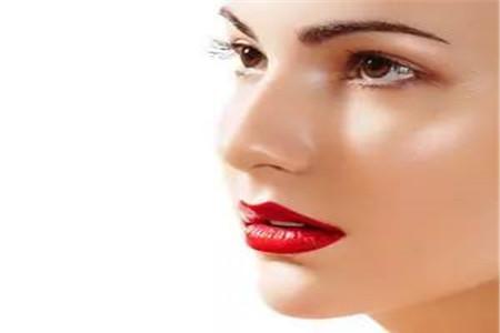 线雕隆鼻在国外被禁止 危害比较大，禁止比较好