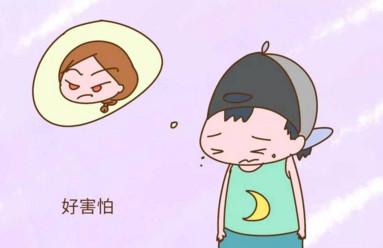 孩子偷东西后当场被抓，母亲的做法，彻底拯救了他