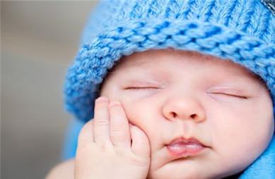宝宝睁眼睡觉怎么回事 宝宝睁眼睡觉原来是这种原因