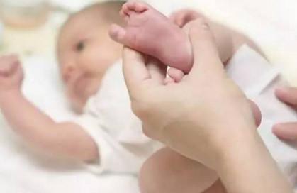 宝宝尿布疹有什么症状？夏天婴幼儿尿布疹怎么办？
