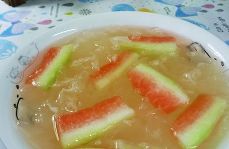 西瓜皮煮水治咽炎吗 西瓜皮煮水竟有治咽炎的功效