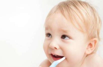 10种坏习惯，影响宝宝牙齿健康