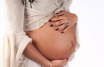 孕妇能带银手镯吗 孕妇戴这些也是很美的