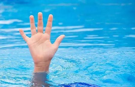 孩子游泳回家后神秘死亡，「干性溺水」的真相是……