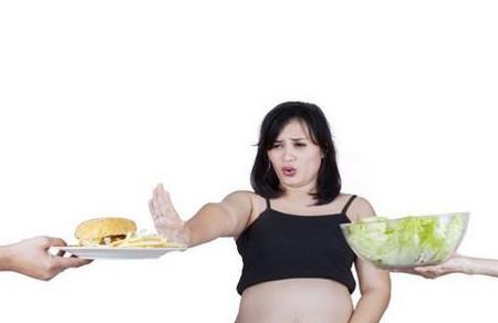 怀孕后，真正需要「忌口」的 10 种食物