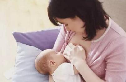 母乳妈妈少做一步，不仅乳房会胀痛难受，奶水还会越来越少