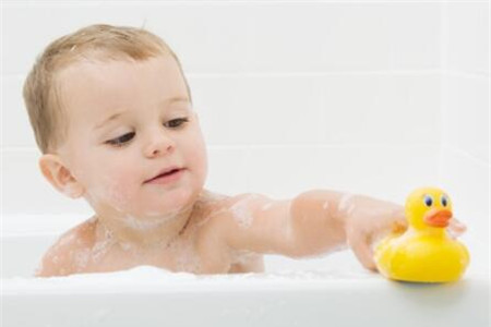 宝宝斜颈的表现 小儿斜颈有哪些不同类型