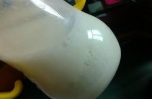 冲奶粉起泡泡怎么回事 奶粉越新鲜越易产生泡泡
