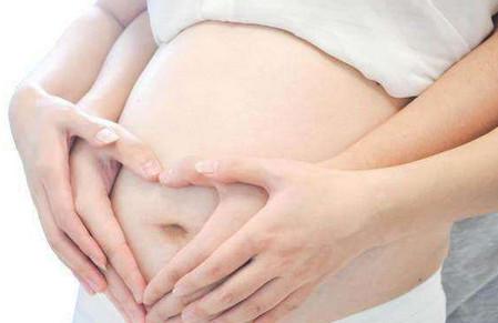 到了预产期孩子没动静，花了20万医药费救孩子还被破口大骂