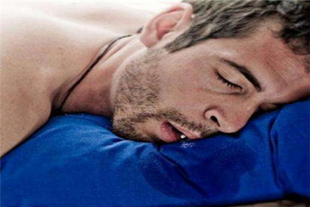 睡觉流口水要小心五种疾病 看你口水流得对不对拉