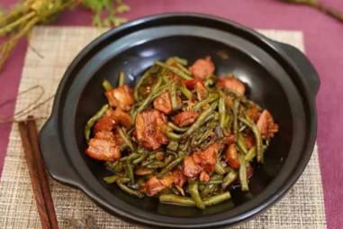 夏天正新鲜的它这样做最好吃，清爽脆嫩包你胃口大开！