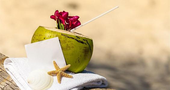 清甜解暑的大椰子