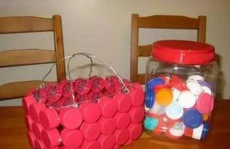 饮料瓶手工制作图解 幼儿园手工制作饮料瓶盖篮子教程