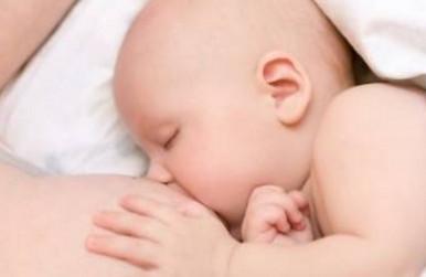 憋奶与回奶的区别？为什么女性乳房会有这些分泌物？