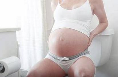 孕晚期如厕蹲坑好还是坐便好？