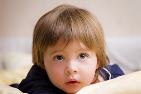 宝宝呕吐的推拿手法 小儿推拿治疗孩子呕吐手法图解