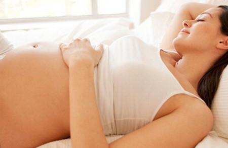 孕妇睡眠不足, 会导致高血压或糖尿病? 孕妇睡眠不好饮食调理!