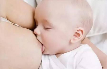 喂奶时宝宝喜欢咬乳头，泌乳师给你支招