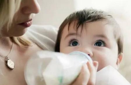 如何冲奶粉，正确冲奶粉的姿势竟然80%的妈妈都做错了！