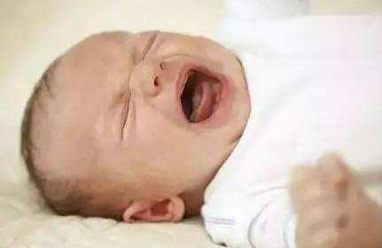 新生儿宝宝第一个月护理全知道，新妈妈必知！