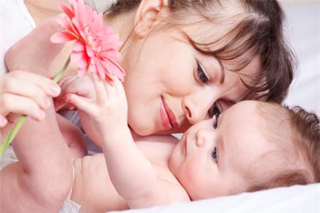 夏天坐月子会有产褥中暑吗 坐月子不要再捂着自己拉