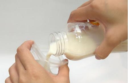 你给宝宝调配奶粉的方法正确吗？