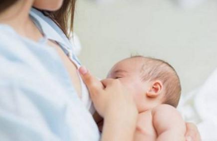 孕妈必读：产后母乳坚持7大原则，宝宝成长得更好！