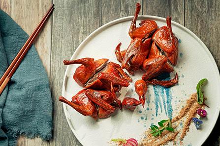 孕妇可以用白酒泡脚吗 孕妇泡脚最好热水泡