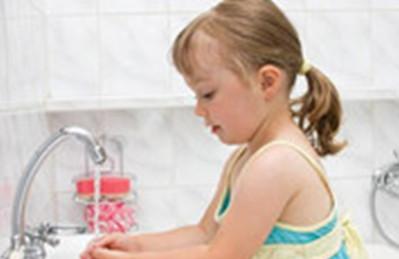 孕妇产检B超显示三胞胎，当孩子出生那一刻，全家瞬间嚎啕大哭