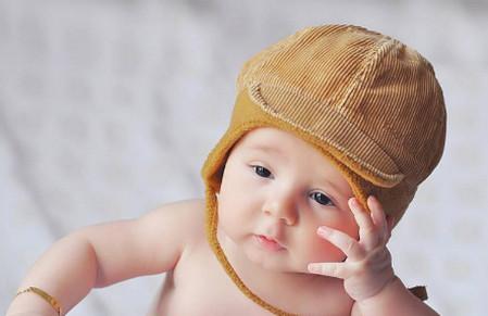 小宝宝的耳朵需要清理嘛？