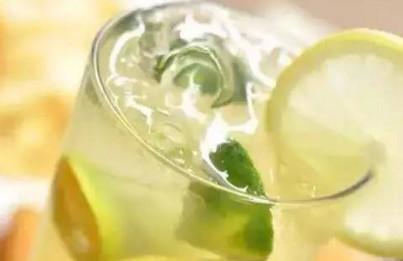 儿科专家忠告!孩子咳嗽时,这八种食物不要给孩子吃!