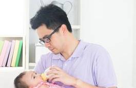 不干家务不管孩子的男人，很多是女人惯出来的