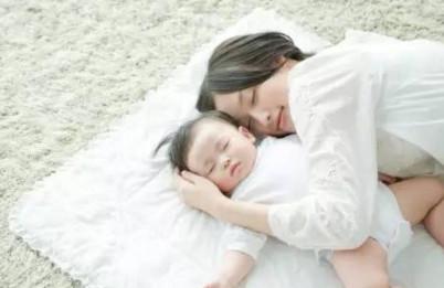 影响宝宝生长发育的十条睡觉禁忌，你家宝宝中招了吗？