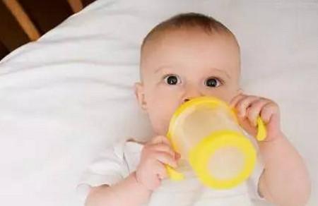 宝宝的奶粉究竟该喝到啥时候？