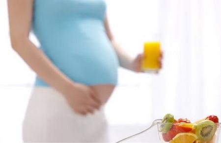 24岁孕妇吃完烧鸡后流产！孕妇吃生食、冷藏食品要小心这种菌！