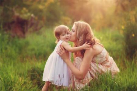 女儿总是夹腿怎么办 别心急别过火，缓慢解决最合适