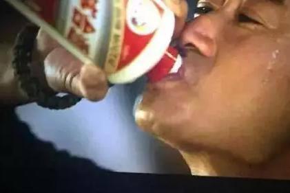 战狼2里的茅台酒现在多少钱？