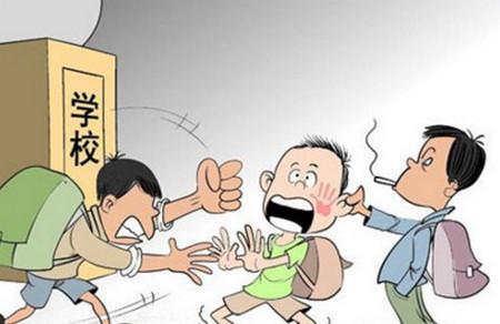 一个矮小孩子被校园欺凌的背后，家长知道吗？