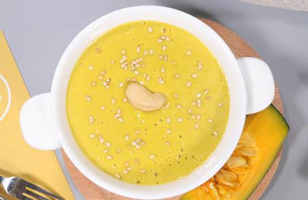 美赞臣蓝臻奶粉甜吗？蓝臻奶粉甜不甜？