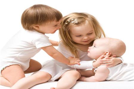 什么情况下宝宝跟妈妈姓比较好 这样的情况和妈妈姓对宝宝好