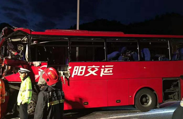 陕西发生重大交通事故，已致36死13伤