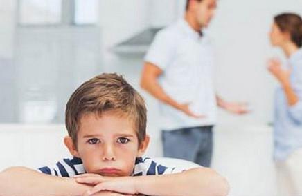 宝宝特别乖不吵不闹这样真的好吗？家长要细思密恐啊！