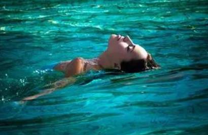 夏天游泳女性易患阴道炎？如何避免患阴道炎？